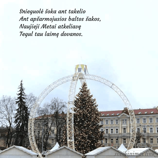 Kalėdos Vilniuje 2024 Snieguolė šoka ant takelio
Ant apšarmojusios balto Kalėdos Vilniuje 2024