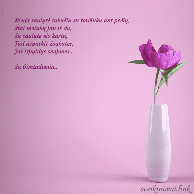 Elektroninė atvirutė su bijūnu vazoje Rieda saulytė takučiu su torčiuku ant pečių,
Štai Elektroninė atvirutė su bijūnu vazoje