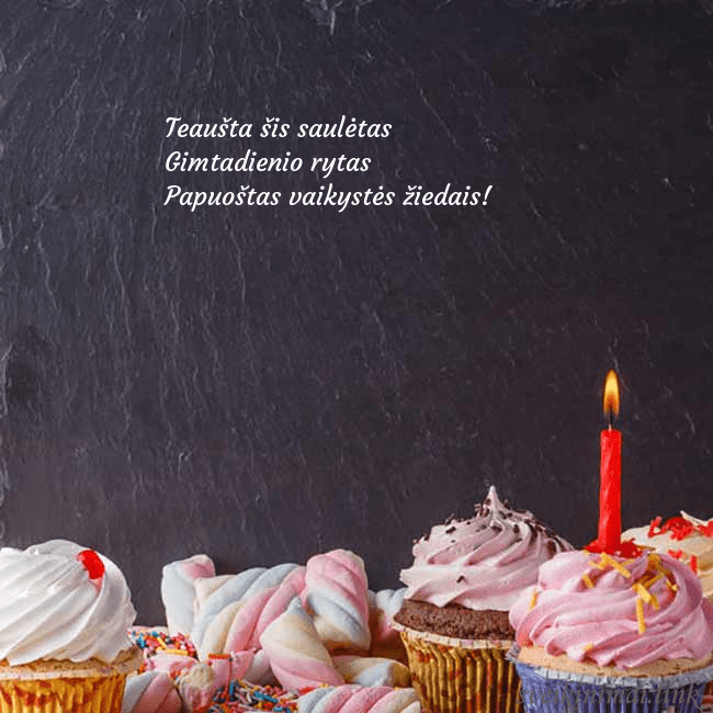 Gimtadienio atvirukas su daug keksiukų ir žvakute