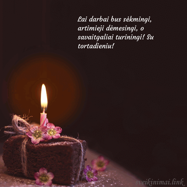 Animuotas gimtadienio atvirukas su tortu ir degančia žvakute